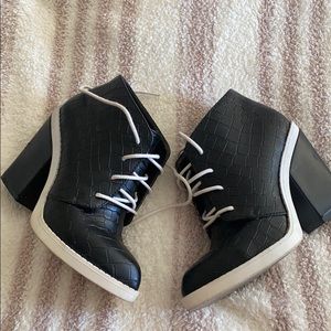 Chinese Laundry booties